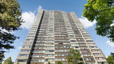 80 Antibes Drive 1503, Toronto, On M2r 3n5