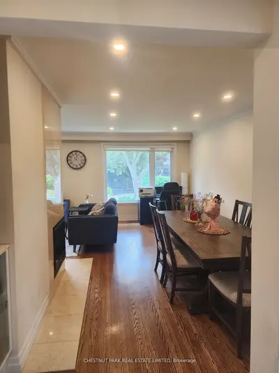 184 Burbank Drive, Toronto, On M2k 1p4