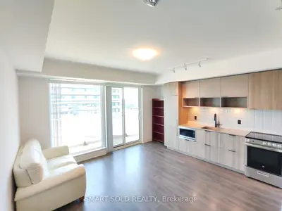 60 Tannery Road 905, Toronto, On M5a 0s8