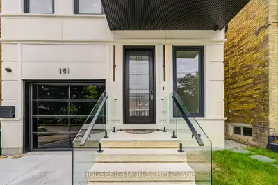 151 Dewbourne Avenue, Toronto, On M6c 1z1