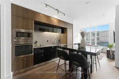 10 York Street 3807, Toronto, On M5j 0e1