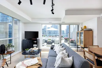 96 St Patrick Street Ph8, Toronto, On M5t 1v2