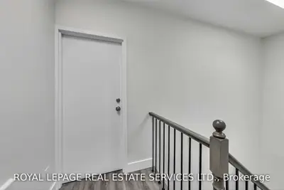 235 Davenport Road A, Toronto, On M5r 2h6
