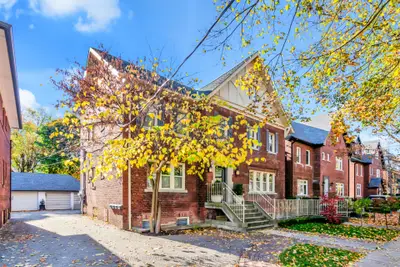 113 Chaplin Crescent 2nd Floor, Toronto, On M5p 1a6