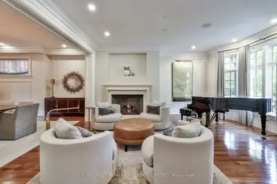 19 Whitehall Road, Toronto, On M4w 2c5