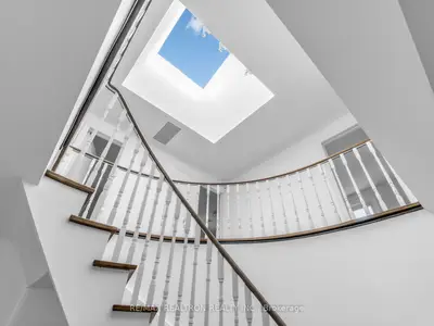 42 Apollo Drive, Toronto, On M3b 2g8