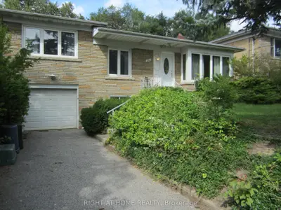 260 Park Home Avenue Main, Toronto, On M1t 0b5