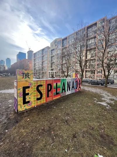 65 Scadding Avenue Ph5, Toronto, On M5a 4l1