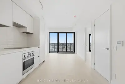 25 Frederick Todd Way 701, Toronto, On M4g 0e8
