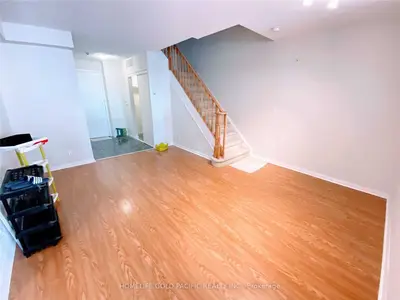 28 Sommerset Way 1116, Toronto, On M2n 6w7