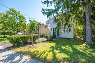 547 Melrose Avenue, Toronto, On M5m 2a4