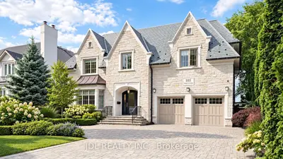105 Arjay Crescent, Toronto, On M2l 1c6