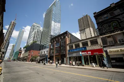 577 Yonge Street, Toronto, On M4y 1z2