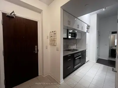 8 Mercer Street 207, Toronto, On M5v 0c4