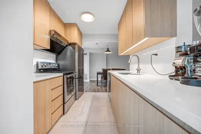 1 Hycrest Avenue 210, Toronto, On M2n 6v8
