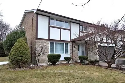 19 Appian Drive, Toronto, On M2j 2p7