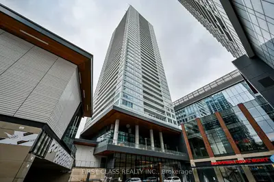 17 Bathurst Street 915, Toronto, On M5v 0n1