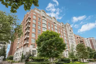 33 Delisle Avenue 201, Toronto, On M4v 3c7