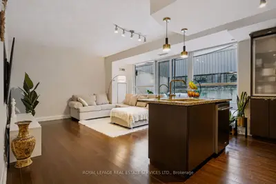1430 Yonge Street 207, Toronto, On M4t 1y6