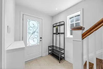 178 Hanna Road, Toronto, On M4g 3n8