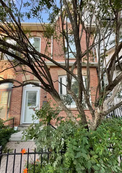 60 Beverley Street 2, Toronto, On M5t 1x9