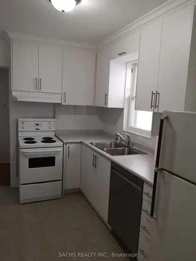 61 Latimer Avenue, Toronto, On M5n 2m1
