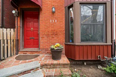 111 Seaton Street, Toronto, On M5a 2t2