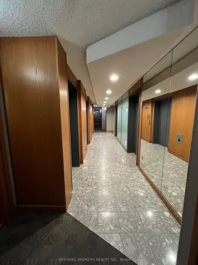 44 St. Joseph Street 2108, Toronto, On M4y 2w4