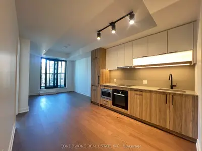 91 Montclair Avenue 518, Toronto, On M5p 0b1