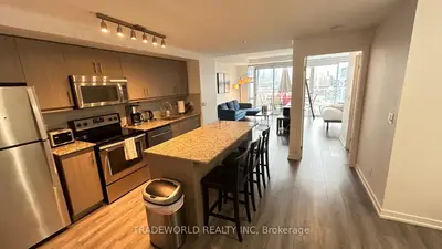 10 Willison Square Ph7, Toronto, On M5t 0a8