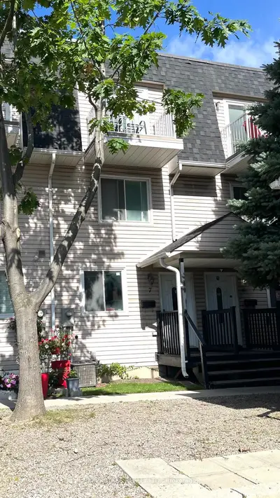 38 St Lawrence Street 7, Toronto, On M5a 3n1