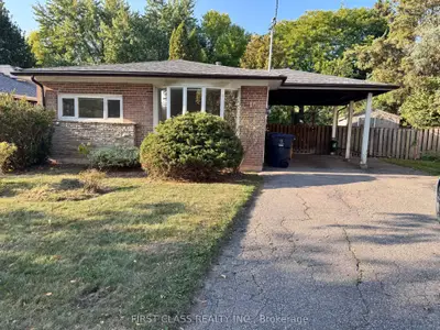 16 Trailside Drive, Toronto, On M2j 2c9