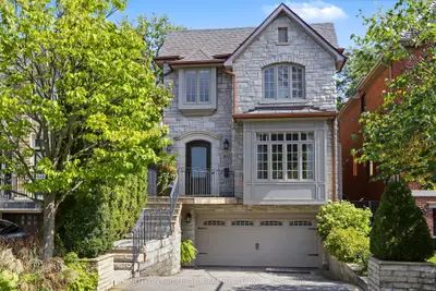 443 Elm Road, Toronto, On M5m 3w8