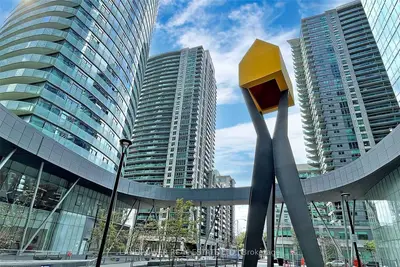 19 Grand Trunk Crescent 3315, Toronto, On M5j 3a3