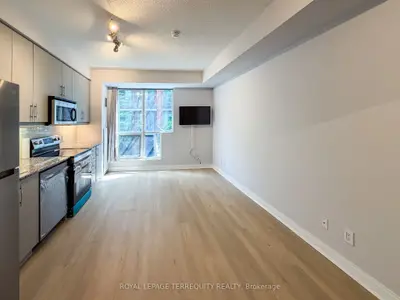 1 Scott Street 311, Toronto, On M5e 1a1