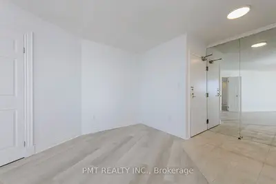 270 Queens Quay W 1502, Toronto, On M5j 2n4