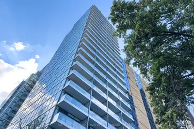 210 Simcoe Street 1913, Toronto, On M5t 0a9