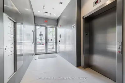 493 Parliament Street B, Toronto, On M4x 1p3