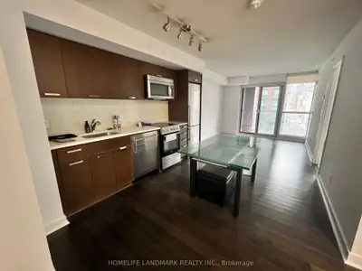 295 Adelaide Street W 513, Toronto, On M5v 1p7