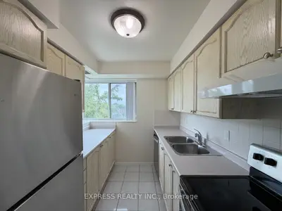 39 Pemberton Avenue 607, Toronto, On M2m 4l6