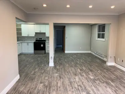 513 Oakwood Avenue Main, Toronto, On M6e 2w9