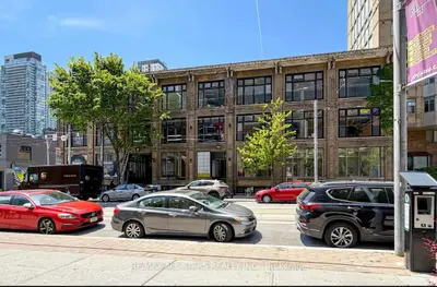 14 McCaul Street 103, Toronto C01, ON M5T 1V6
