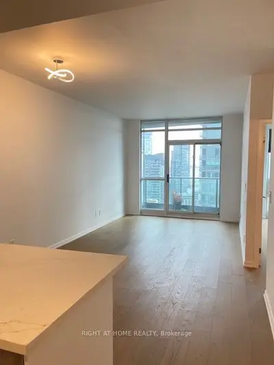 219 Fort York Boulevard 2506, Toronto, On M5v 1b1