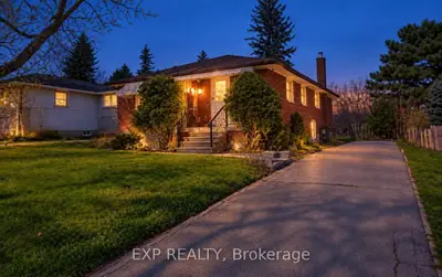 54 Shaunavon Heights Crescent, Toronto, On M3a 2p4