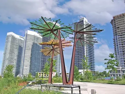 95 Mcmahon Drive Th515, Toronto, On M2k 0h2
