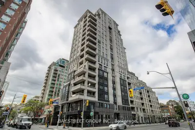 68 Yorkville Avenue 301, Toronto, On M5r 3v7