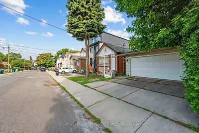 2 Mulberry Crescent, Toronto, On M6c 1n5