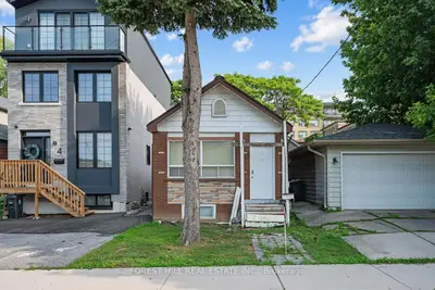 2 Mulberry Crescent, Toronto, On M6c 1n5