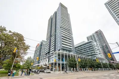 225 Sumach Street 405, Toronto, On M5a 0p8