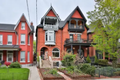 424 Euclid Avenue, Toronto, On M6g 2s9